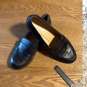 Naturalizer Black Leather Loafers